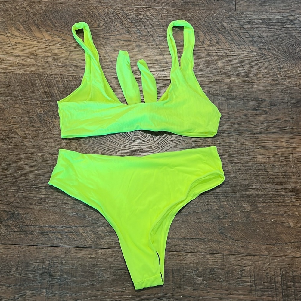Neon Green Ribbed Bikini Size Small - Picture 2 of 2